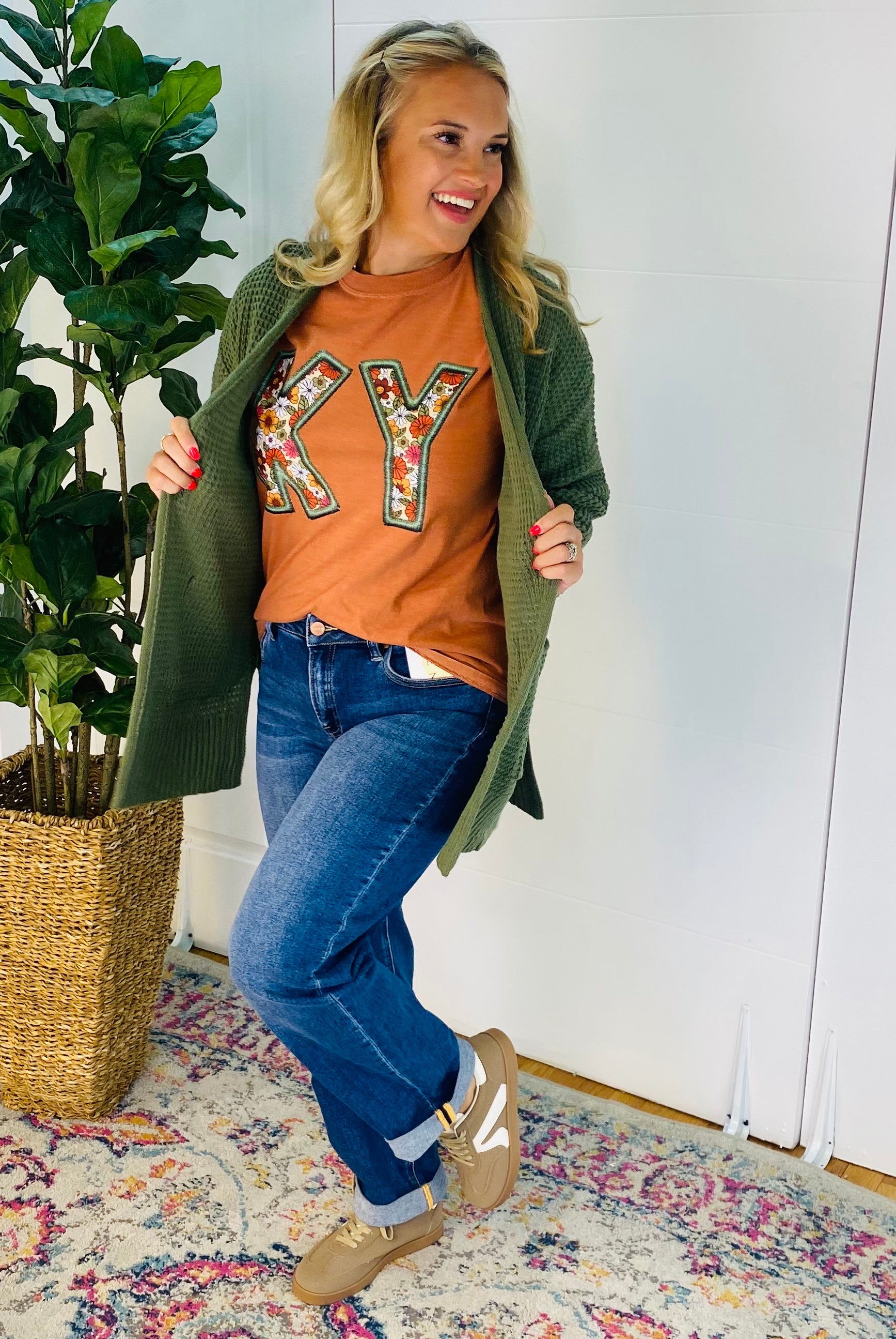 Fall in KY Graphic T-Shirt-130 Graphics-The Lovely Closet-The Lovely Closet, Women's Fashion Boutique in Alexandria, KY