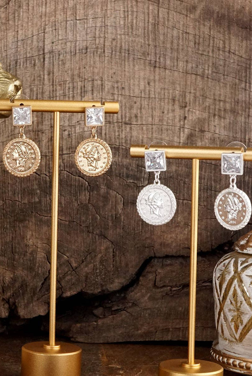 Starlit Relics – Coin & Pearl Station Necklace: Worn Gold Tone-250 Jewelry-PennyLine inc-The Lovely Closet, Women's Fashion Boutique in Alexandria, KY