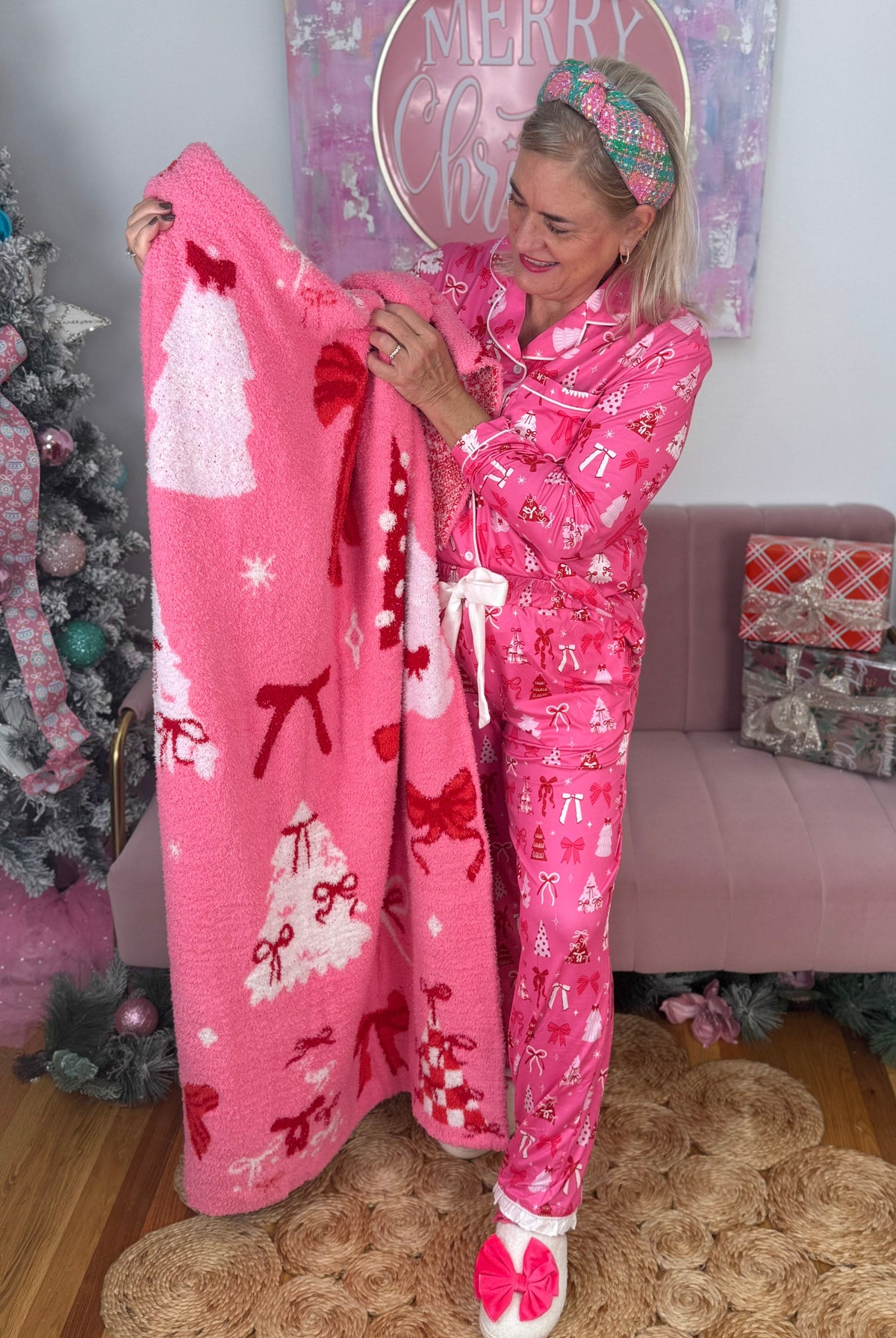 Jess Lea Pretty Pink Bows Blanket - Pink-350 Holiday-Jess Lea-The Lovely Closet, Women's Fashion Boutique in Alexandria, KY