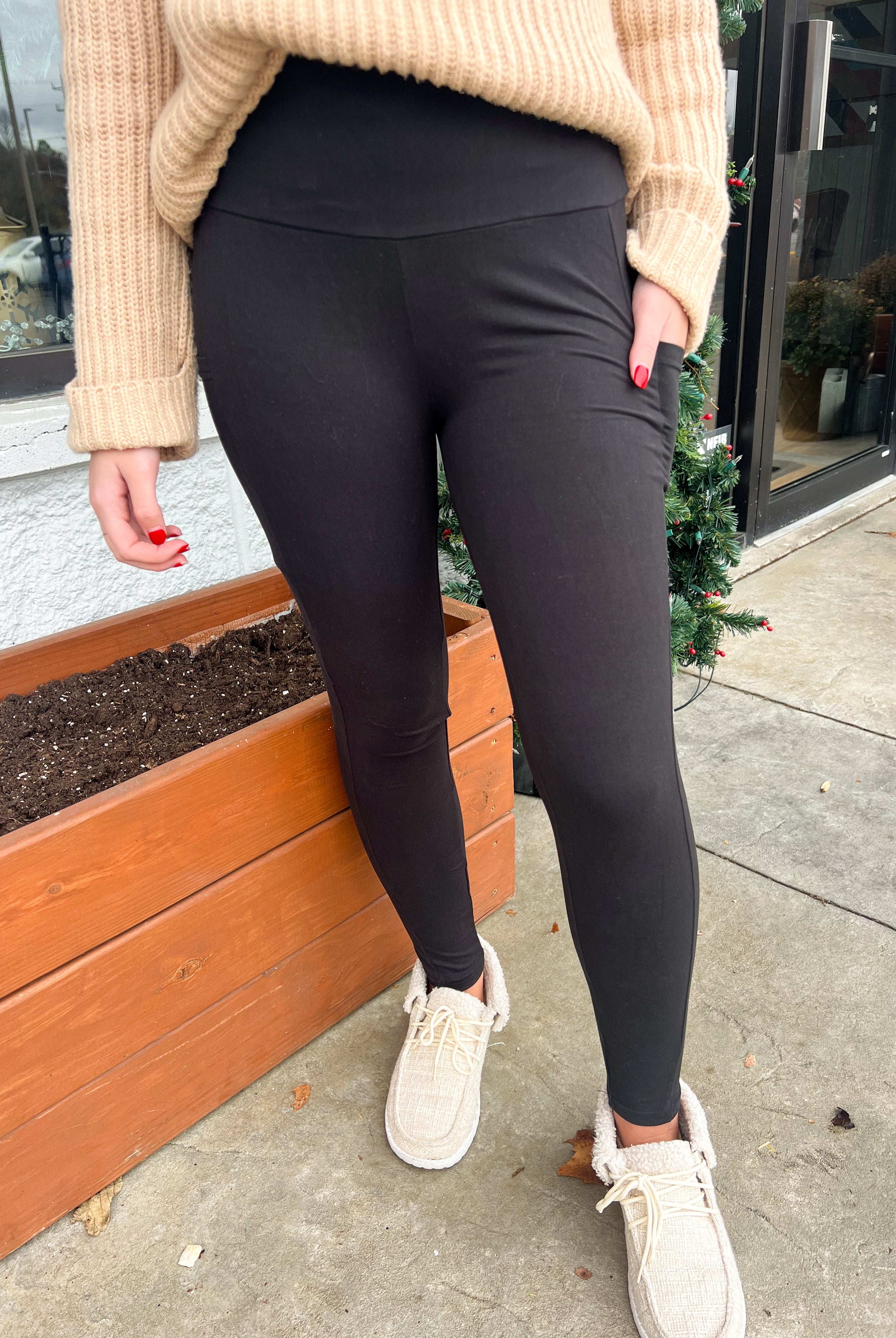 Living In These Pocket Leggings 3.0-220 Joggers/Leggings-The Lovely Closet-The Lovely Closet, Women's Fashion Boutique in Alexandria, KY