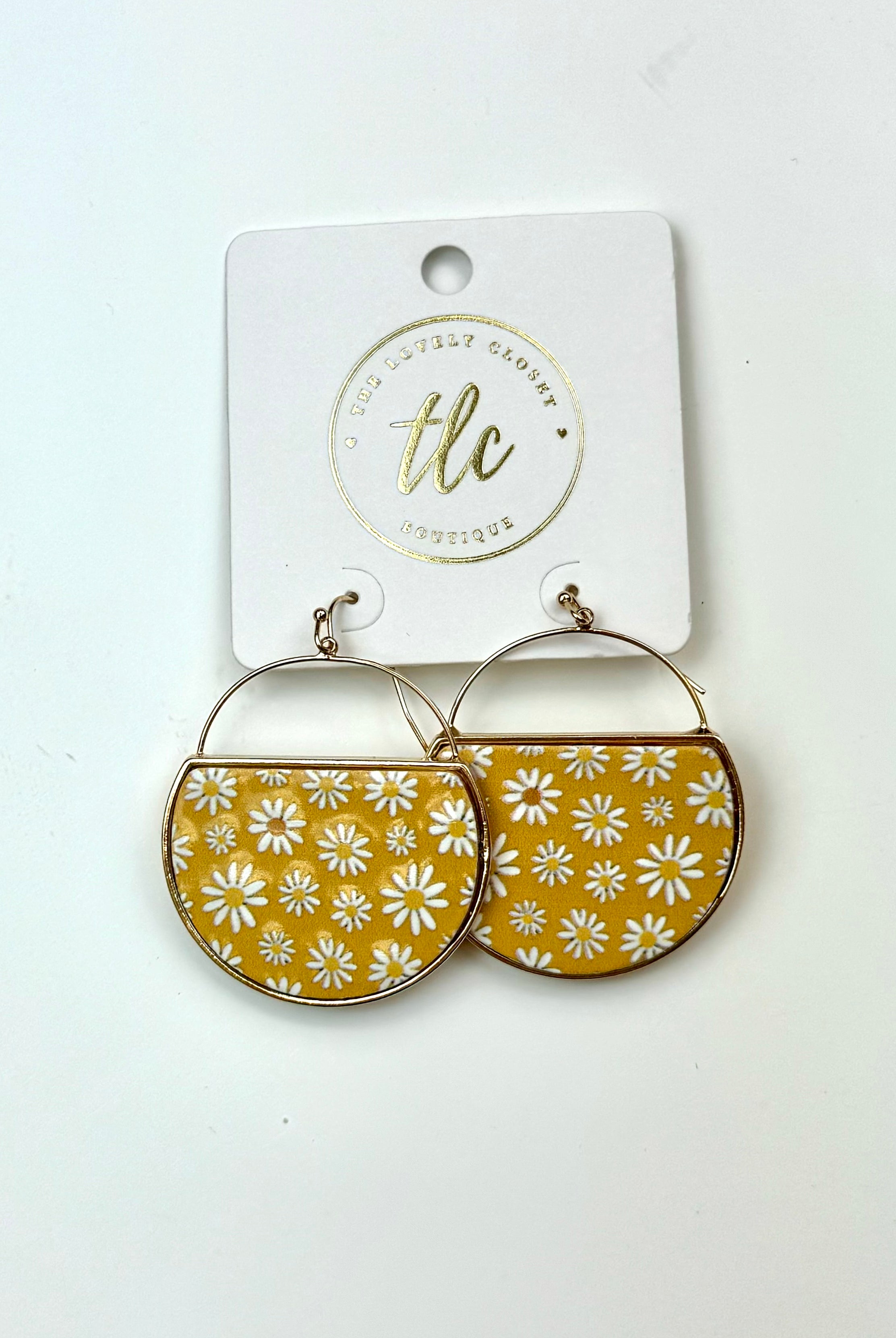 He Loves Me Daisy Earrings-250 Jewelry-The Lovely Closet-The Lovely Closet, Women's Fashion Boutique in Alexandria, KY