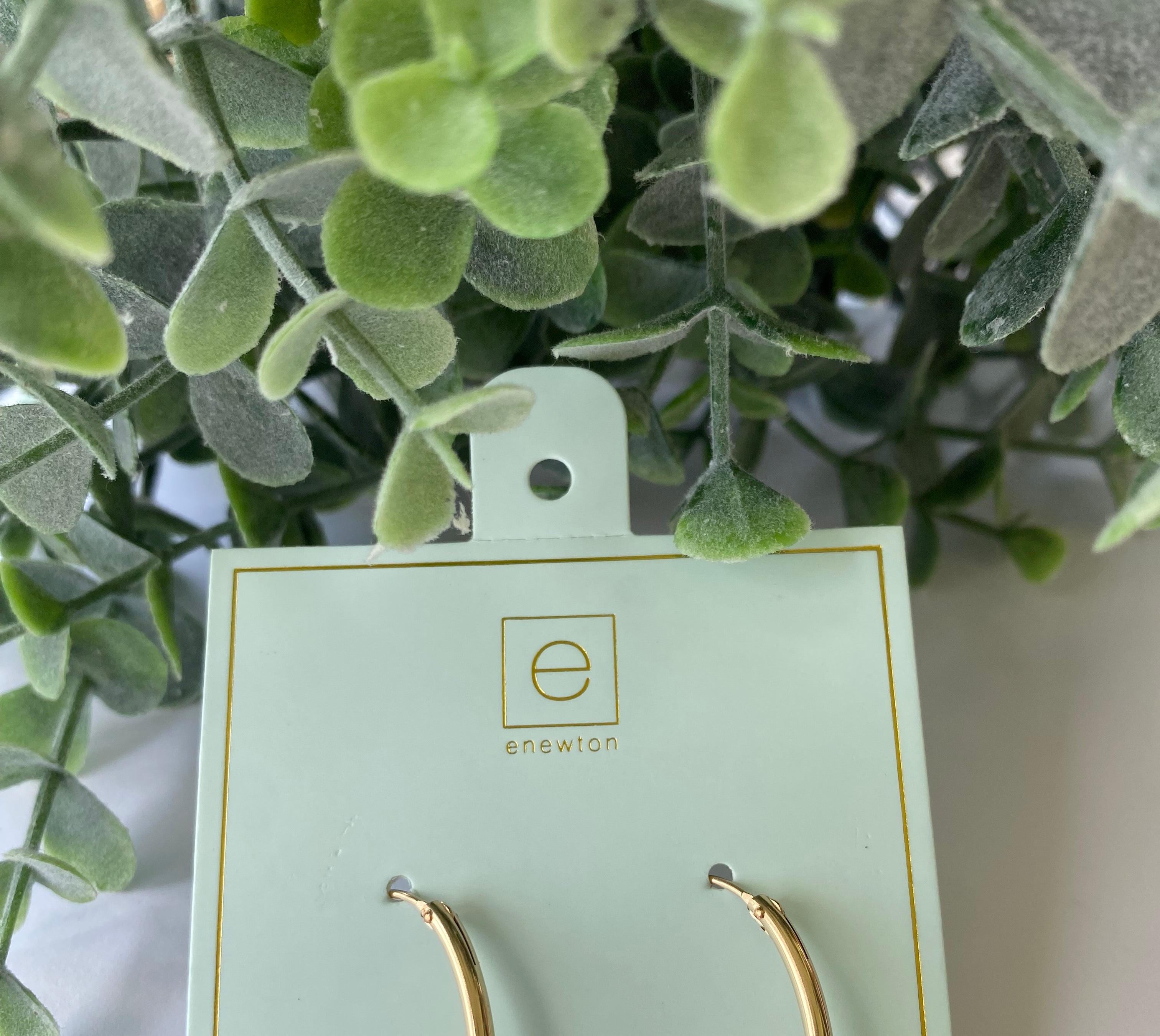 Oval Gold 1" Hoop Smooth Earring-260 eNewton-eNewton-The Lovely Closet, Women's Fashion Boutique in Alexandria, KY