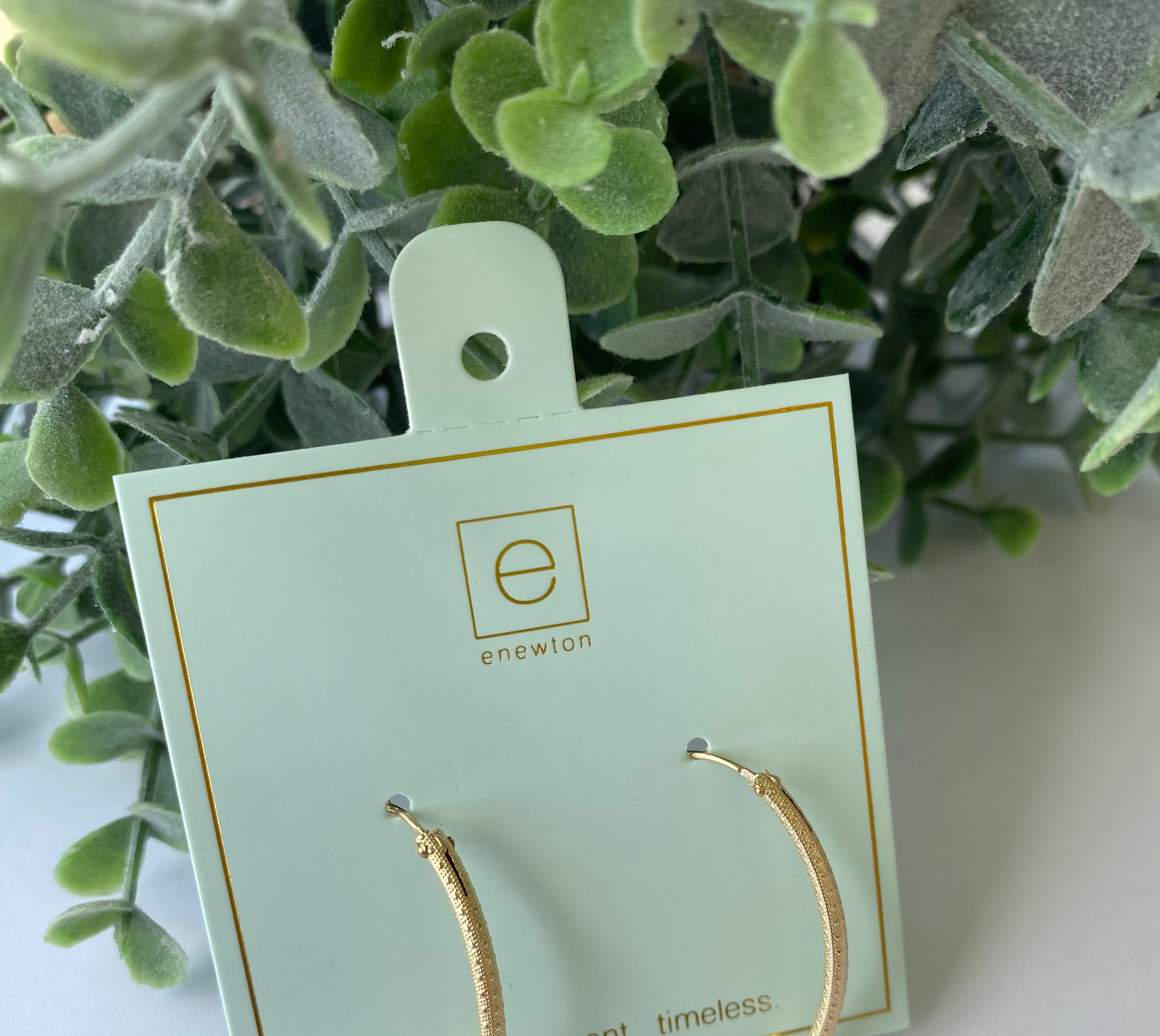 Oval Gold 1" Hoop Textured Earring-260 eNewton-eNewton-The Lovely Closet, Women's Fashion Boutique in Alexandria, KY