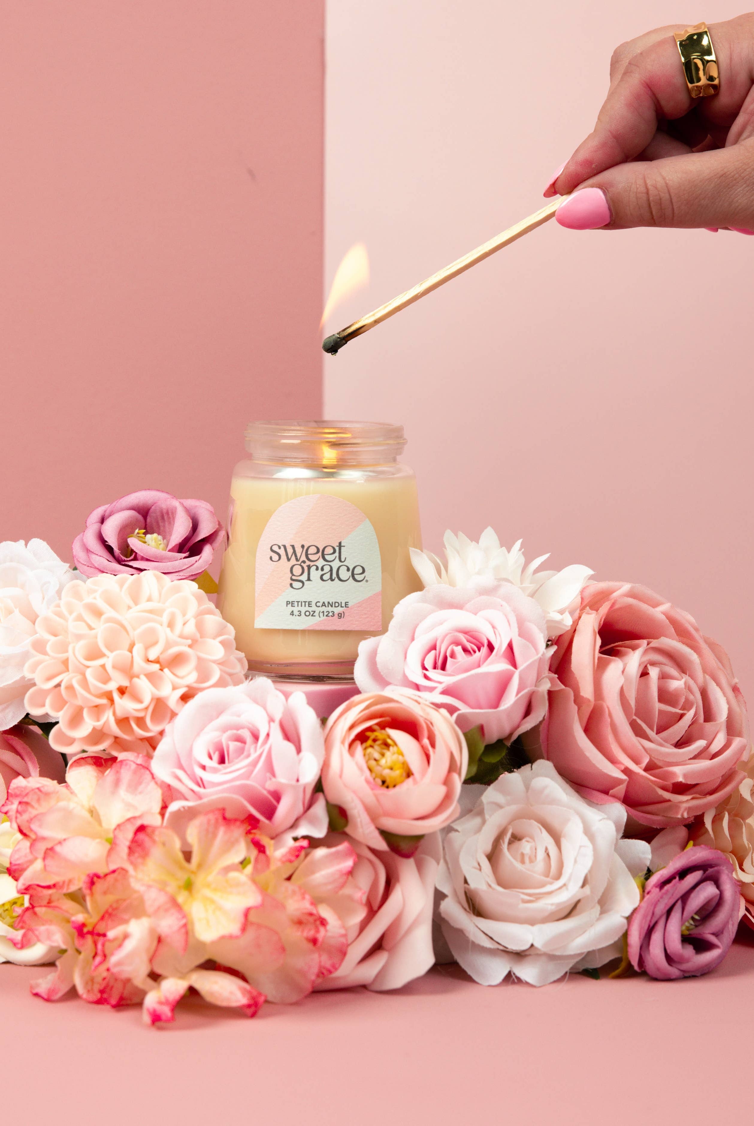 Sweet Grace Petit Candle-320 Home-Bridgewater Candle Company-The Lovely Closet, Women's Fashion Boutique in Alexandria, KY