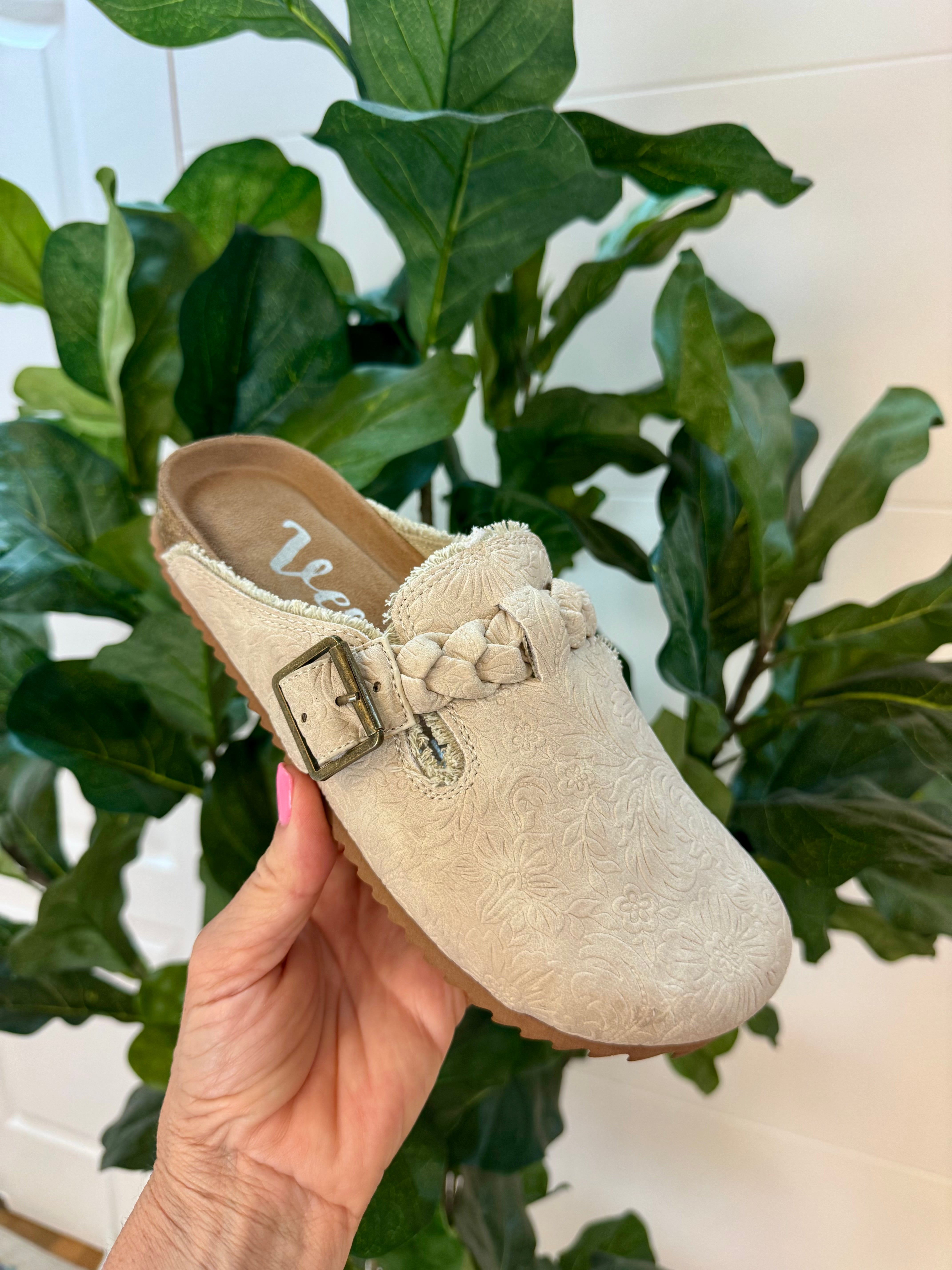 Very G Iris Tooled - Cream-270 Shoes-Very G-The Lovely Closet, Women's Fashion Boutique in Alexandria, KY