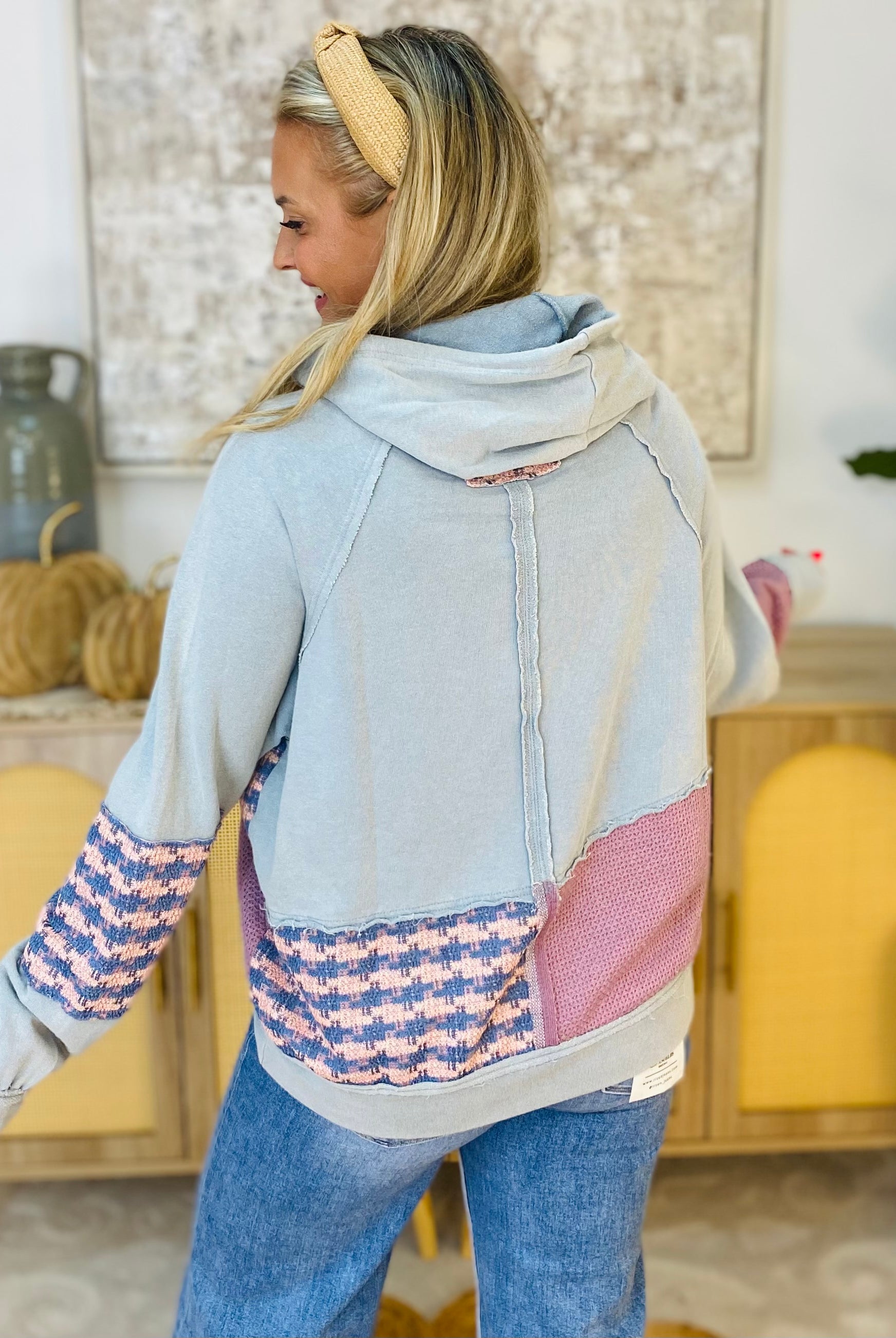 FINAL SALE - Meeting Friends Pullover-110 Long Sleeve Top-easel-The Lovely Closet, Women's Fashion Boutique in Alexandria, KY