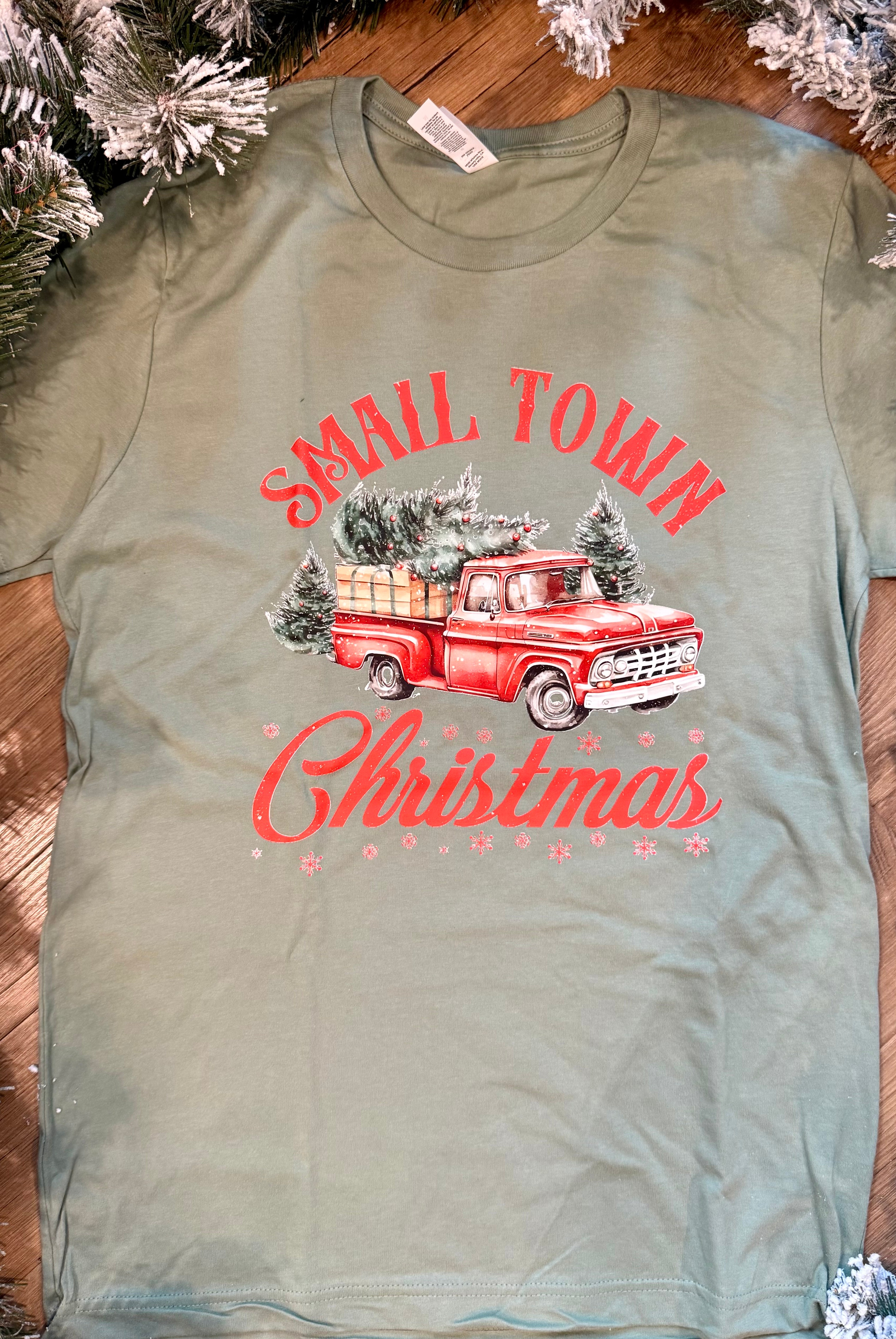 Christmas Graphics - Small Town Christmas-350 Holiday-The Lovely Closet-The Lovely Closet, Women's Fashion Boutique in Alexandria, KY