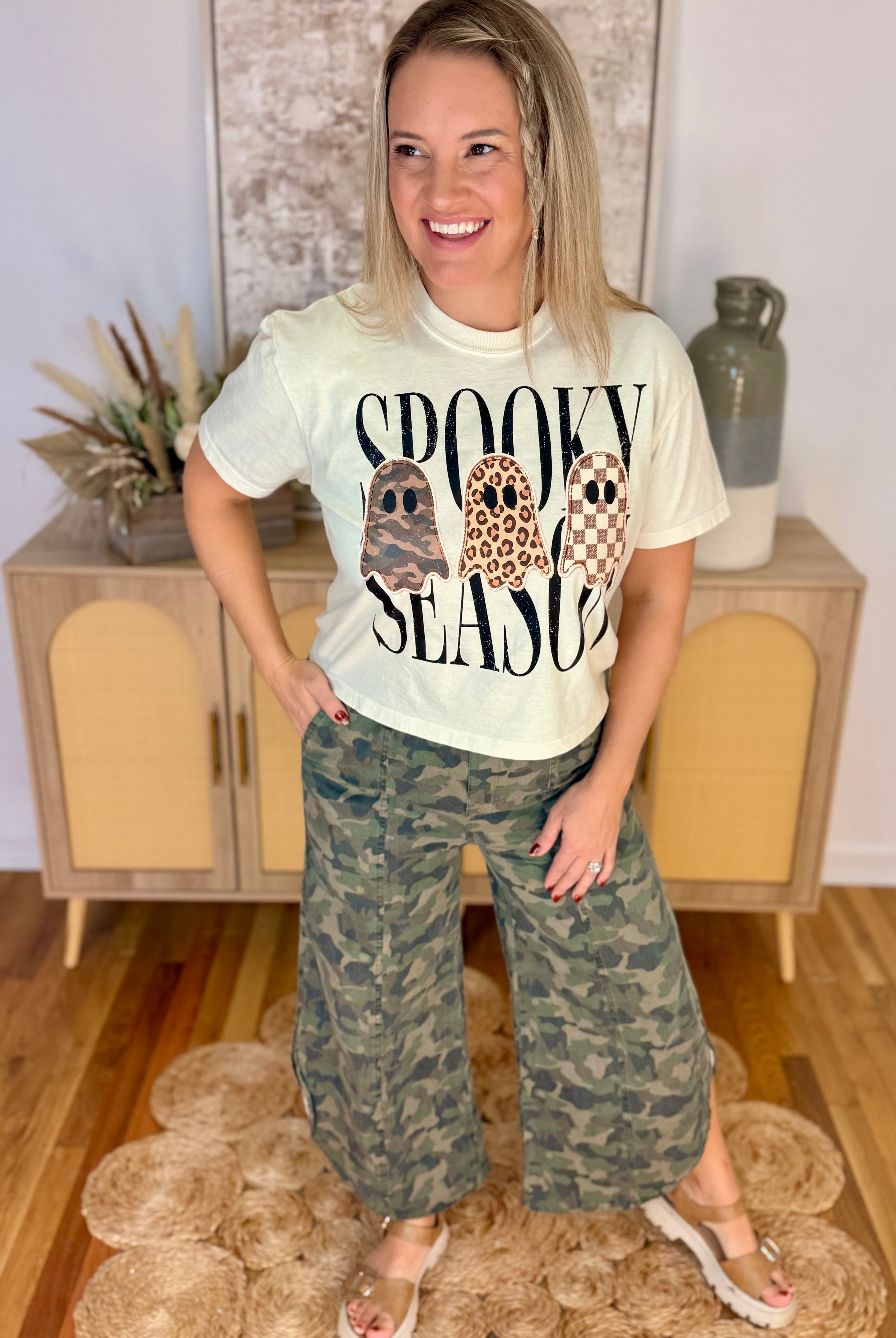 Spooky Season Graphic T-Shirt-130 Graphics-The Lovely Closet-The Lovely Closet, Women's Fashion Boutique in Alexandria, KY