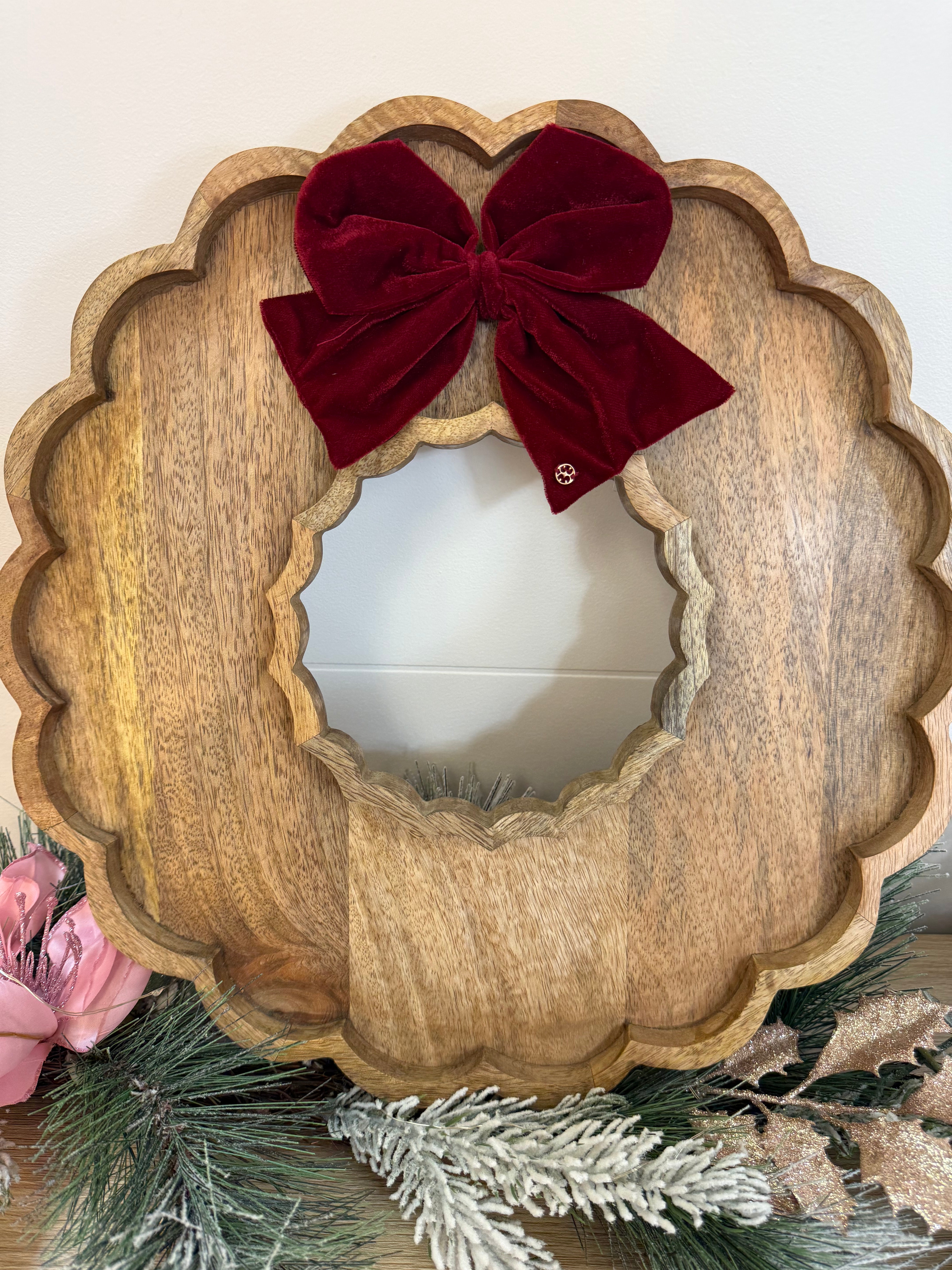 Wreath Bow Charcuterie Board Magnetic-350 Holiday-Mary Square-The Lovely Closet, Women's Fashion Boutique in Alexandria, KY