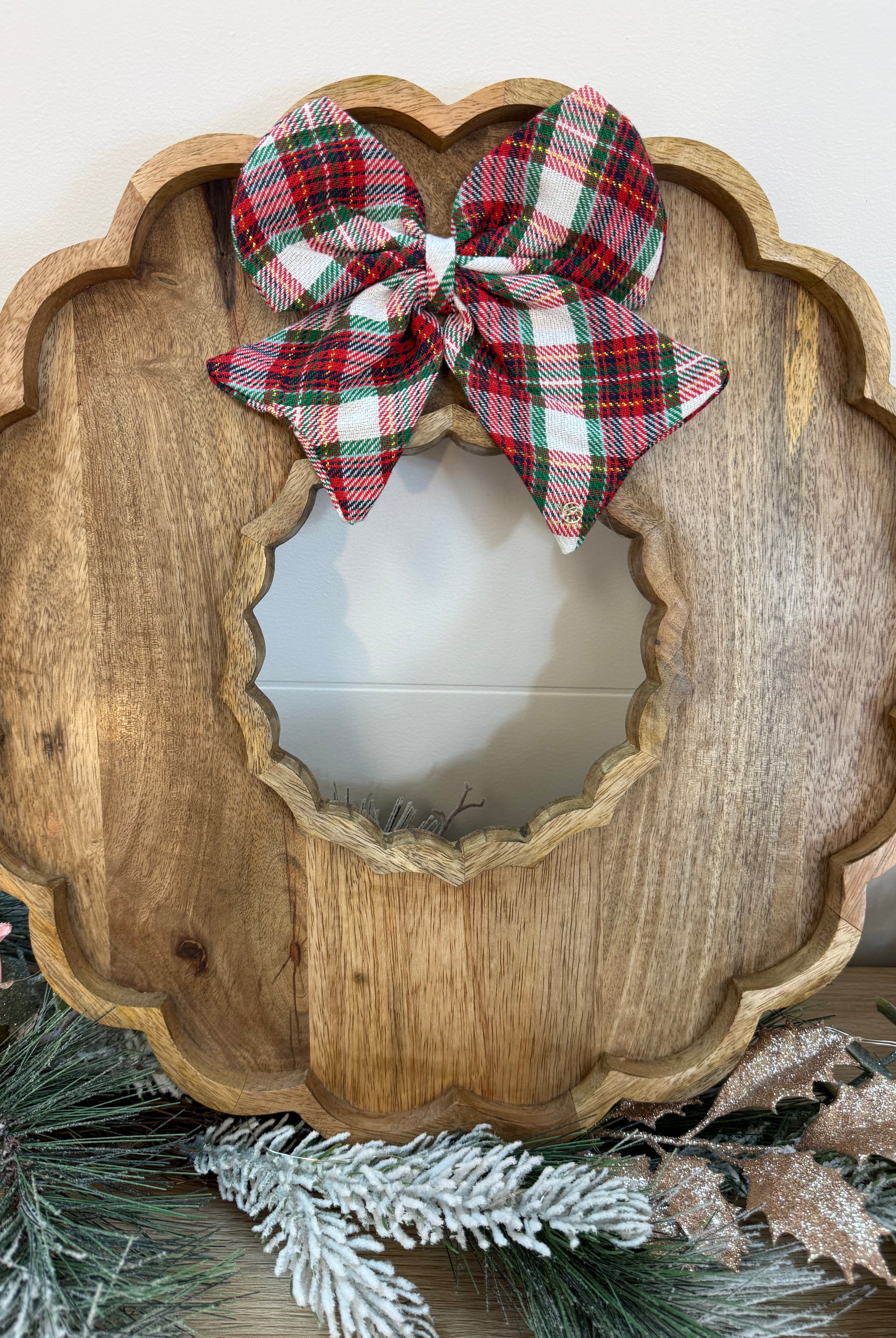 Wreath Bow Charcuterie Board Magnetic-350 Holiday-Mary Square-The Lovely Closet, Women's Fashion Boutique in Alexandria, KY