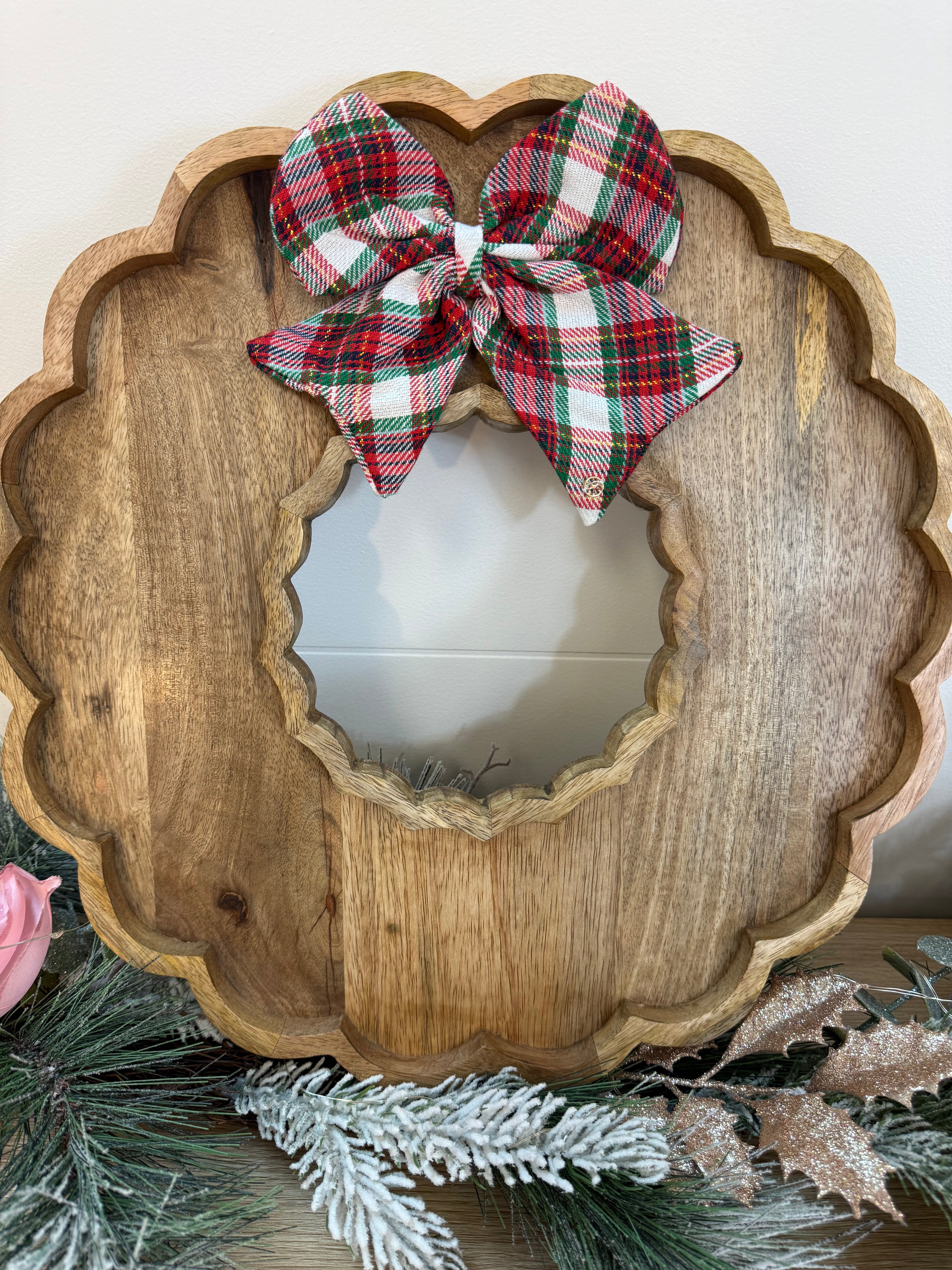 Wreath Bow Charcuterie Board Magnetic-350 Holiday-Mary Square-The Lovely Closet, Women's Fashion Boutique in Alexandria, KY