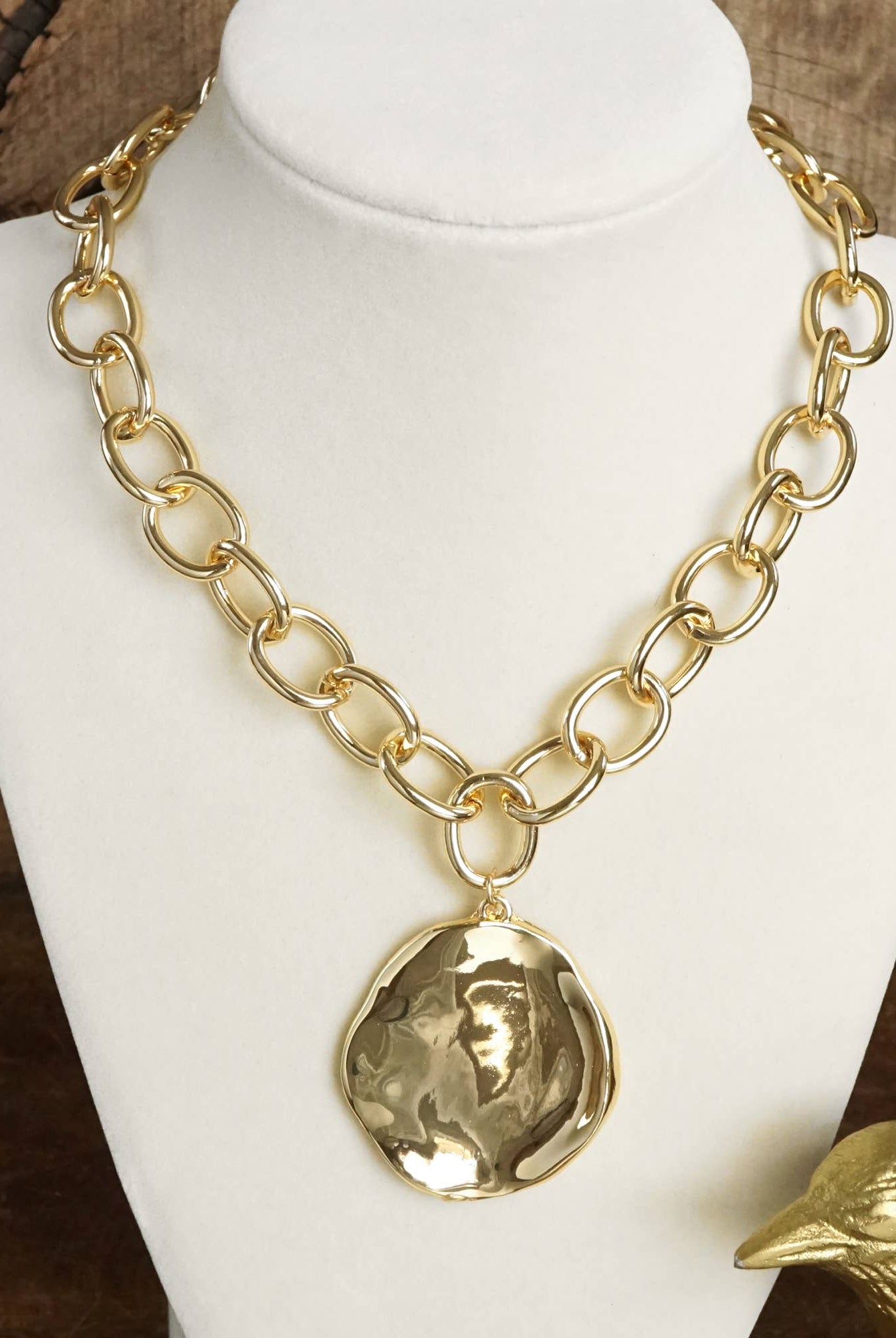 Chunky Chain & Hammered Disc Necklace - Gold-250 Jewelry-PennyLine inc-The Lovely Closet, Women's Fashion Boutique in Alexandria, KY