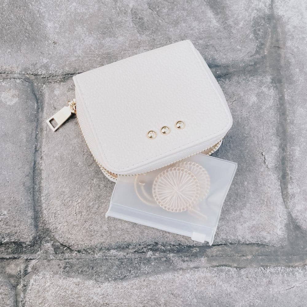 Wanderer Pouch Travel Organizer: Cream-280 Accessories-Pretty Simple-The Lovely Closet, Women's Fashion Boutique in Alexandria, KY