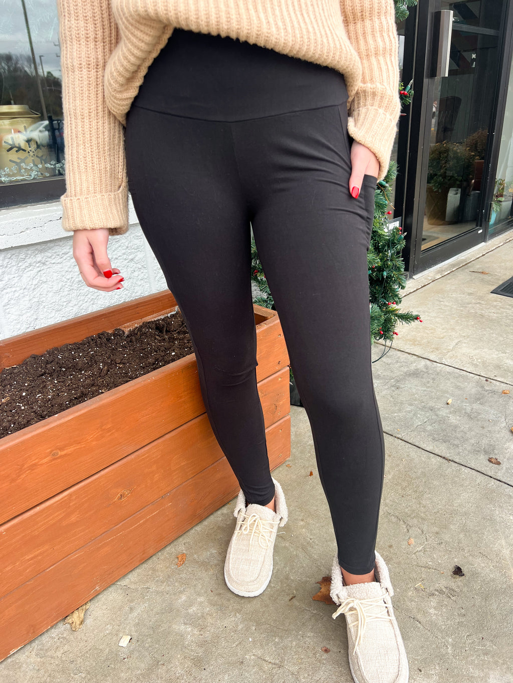 Living In These Pocket Leggings 3.0-The Lovely Closet-The Lovely Closet, Women's Fashion Boutique in Alexandria, KY