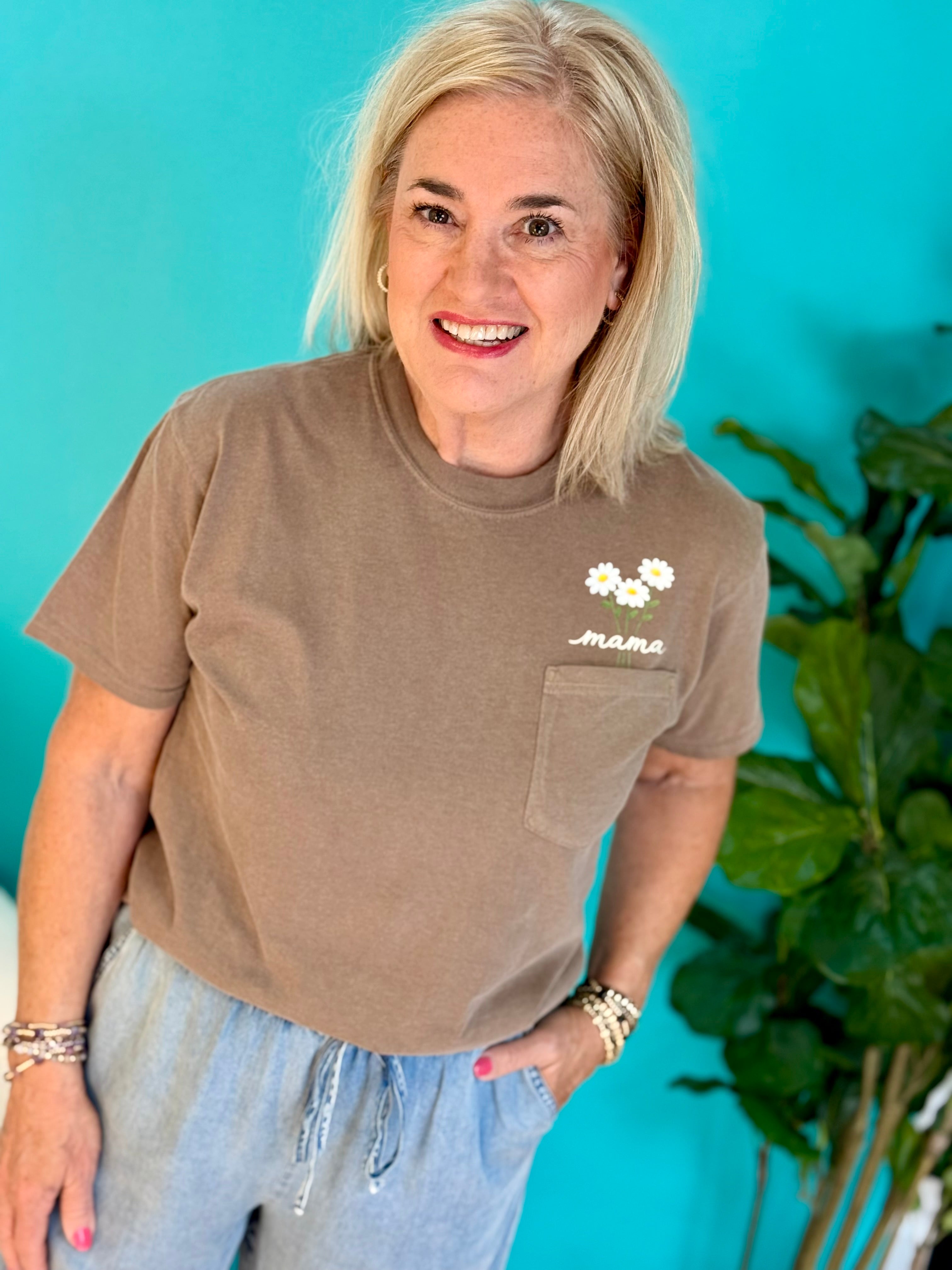 Daisy Mama Pocket Graphic T-Shirt-130 Graphics-The Lovely Closet-The Lovely Closet, Women's Fashion Boutique in Alexandria, KY