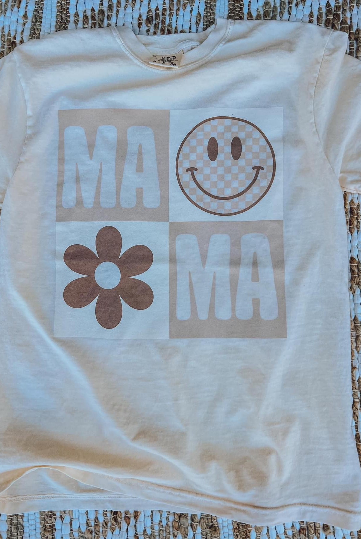 Fun Mama Graphic T-Shirt-The Lovely Closet-The Lovely Closet, Women's Fashion Boutique in Alexandria, KY