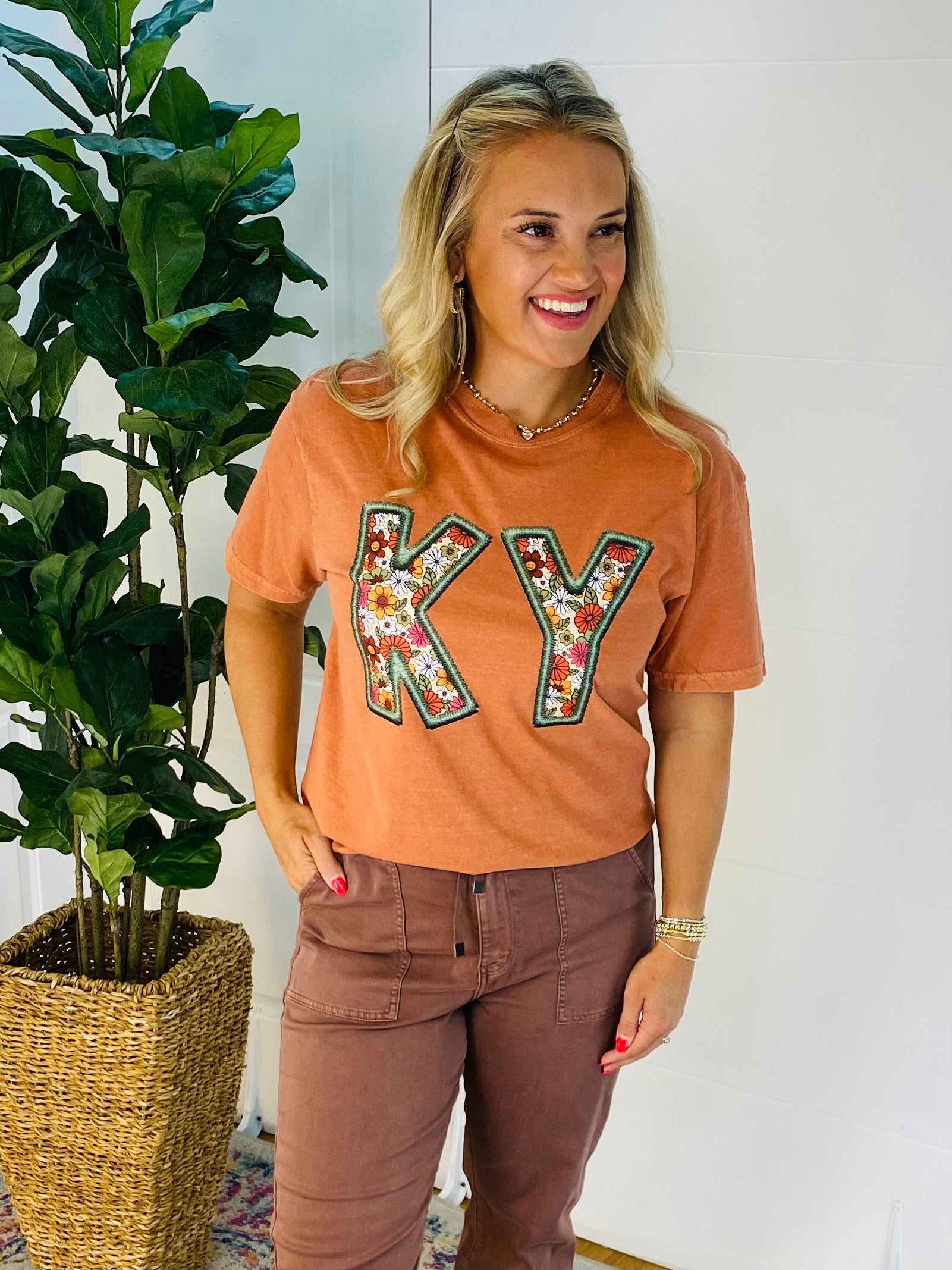 FINAL SALE Fall in KY Graphic T-Shirt-130 Graphics-The Lovely Closet-The Lovely Closet, Women's Fashion Boutique in Alexandria, KY