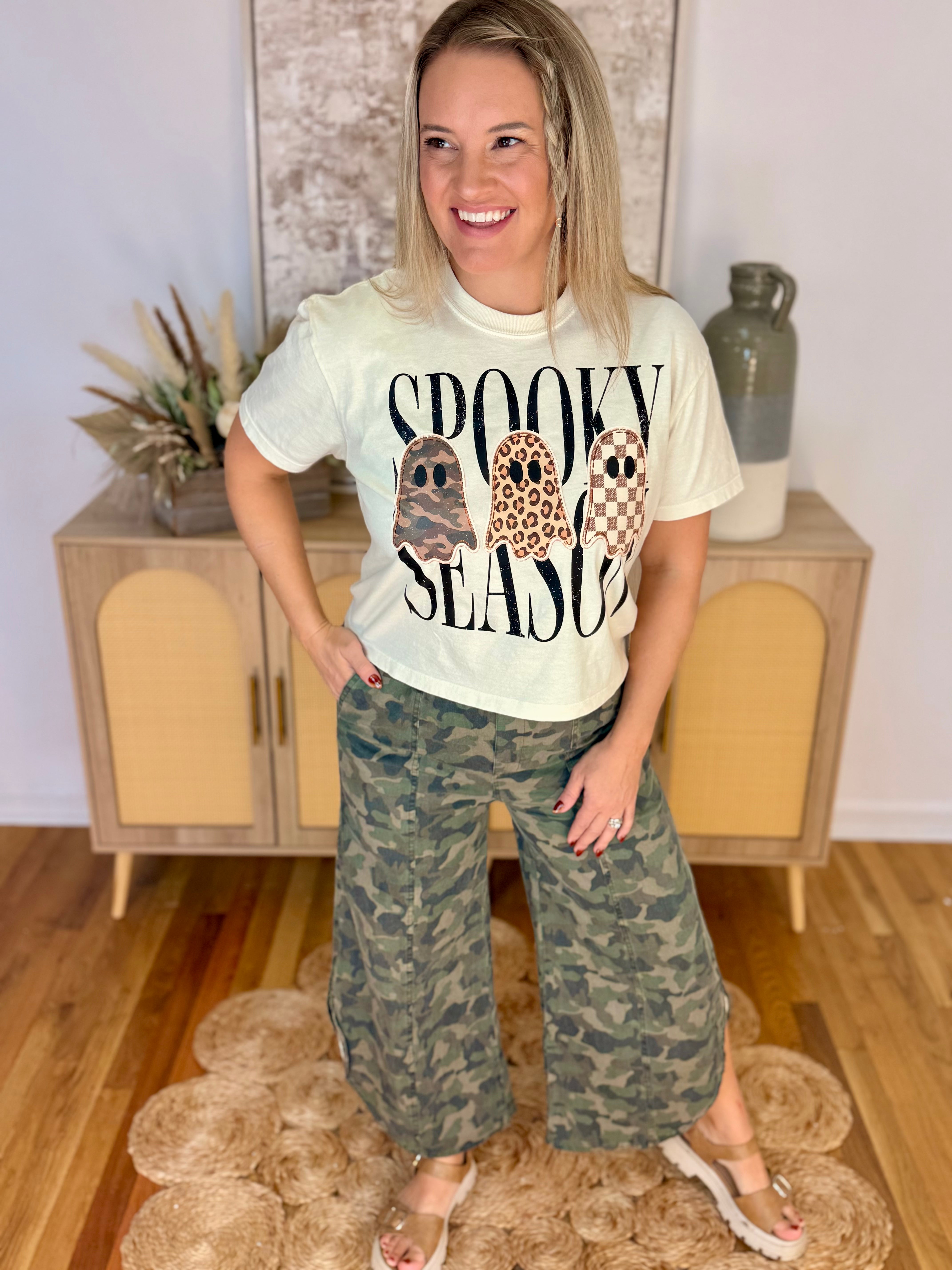 Spooky Season Graphic T-Shirt-130 Graphics-The Lovely Closet-The Lovely Closet, Women's Fashion Boutique in Alexandria, KY