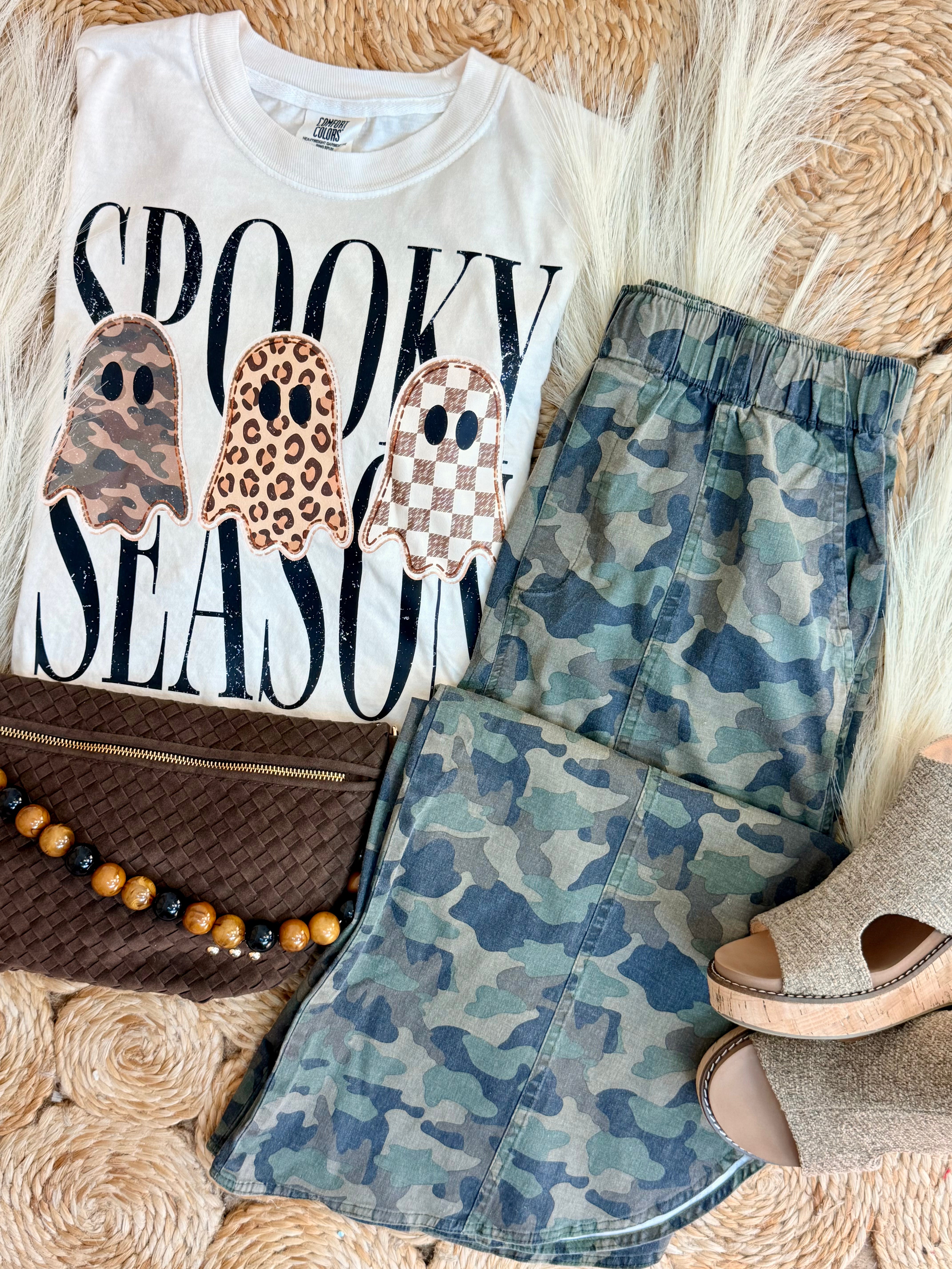 Spooky Season Graphic T-Shirt-130 Graphics-The Lovely Closet-The Lovely Closet, Women's Fashion Boutique in Alexandria, KY